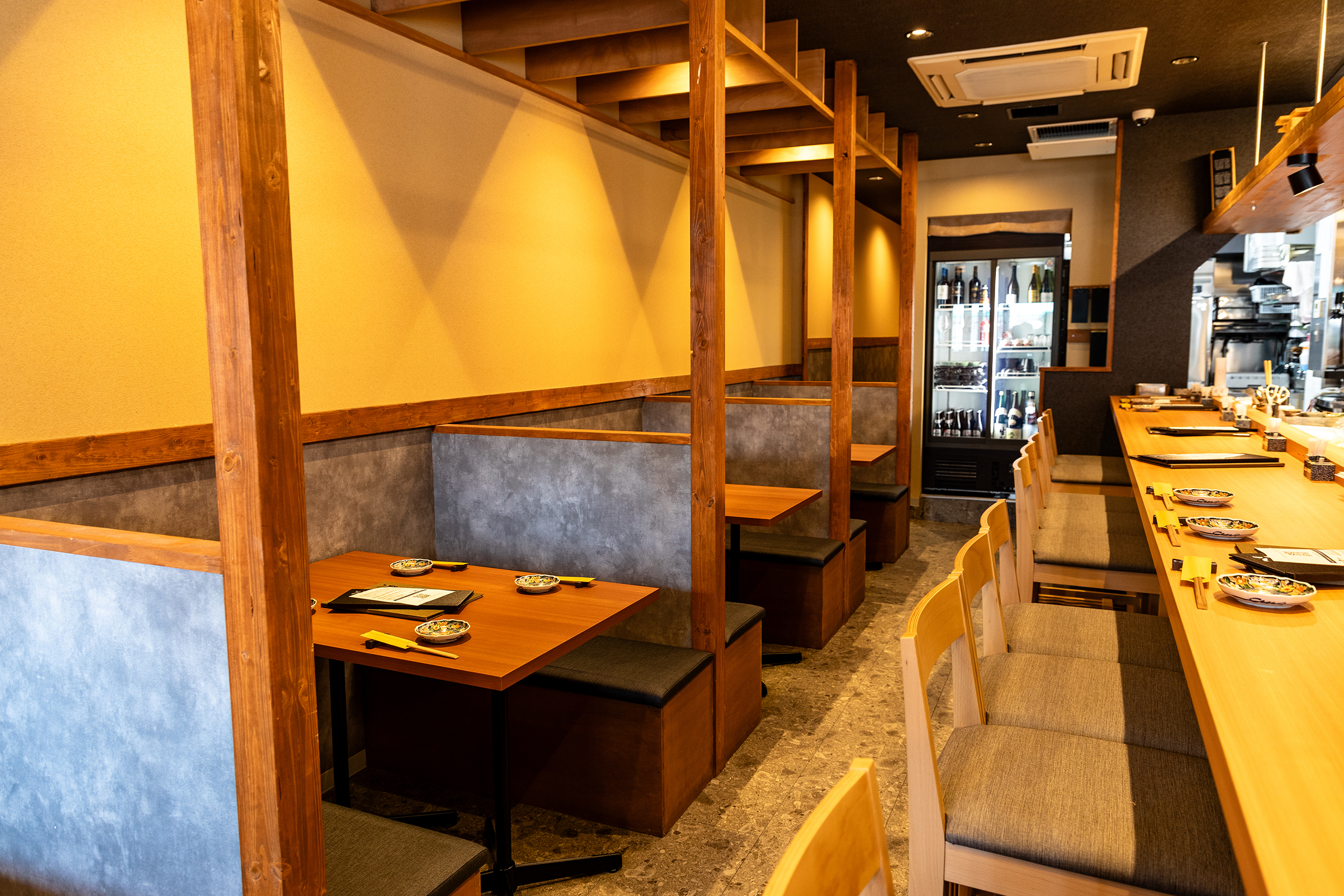 海鮮炉ばた 囲炉裏や 魚八