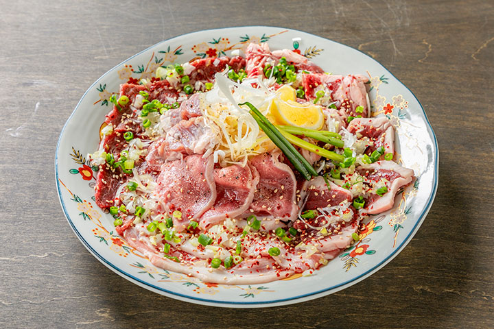 ホルモン盛り合わせ